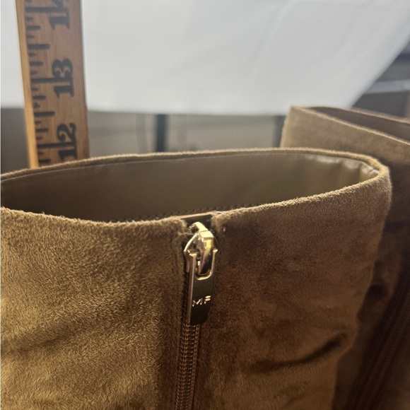 Boots MarC Fisher size 8 1/2 exellent Conditions - Picture 6 of 10